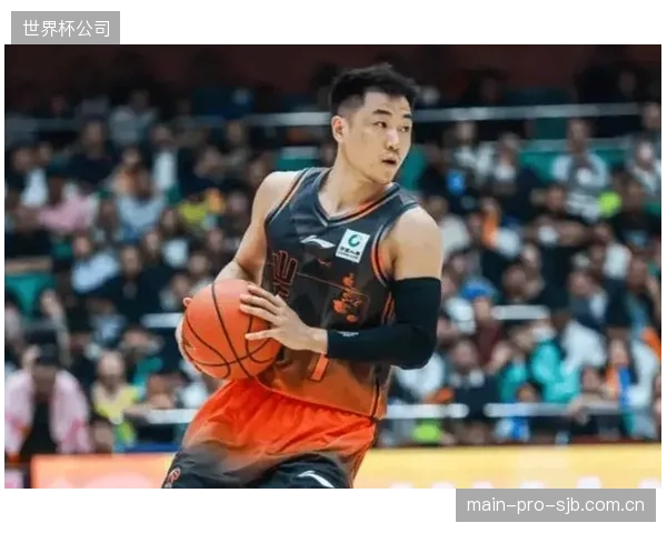 山东队季后赛暴露了得分点单一的问题，高诗岩承担过多组织和得分任务，末节体力不支。